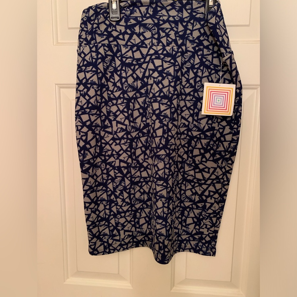 LuLaRoe NWT Cassie skirt, size Large blue and grey print